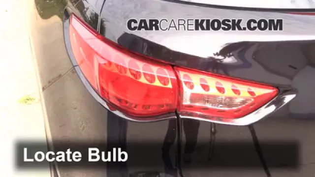 2013 Infiniti FX37 3.7L V6 Éclairage Feu clignotant arrière (remplacer l'ampoule)